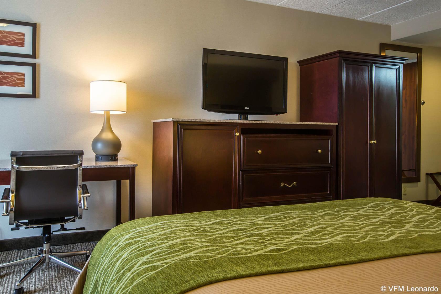 Comfort Inn Airport Manchester Bagian luar foto