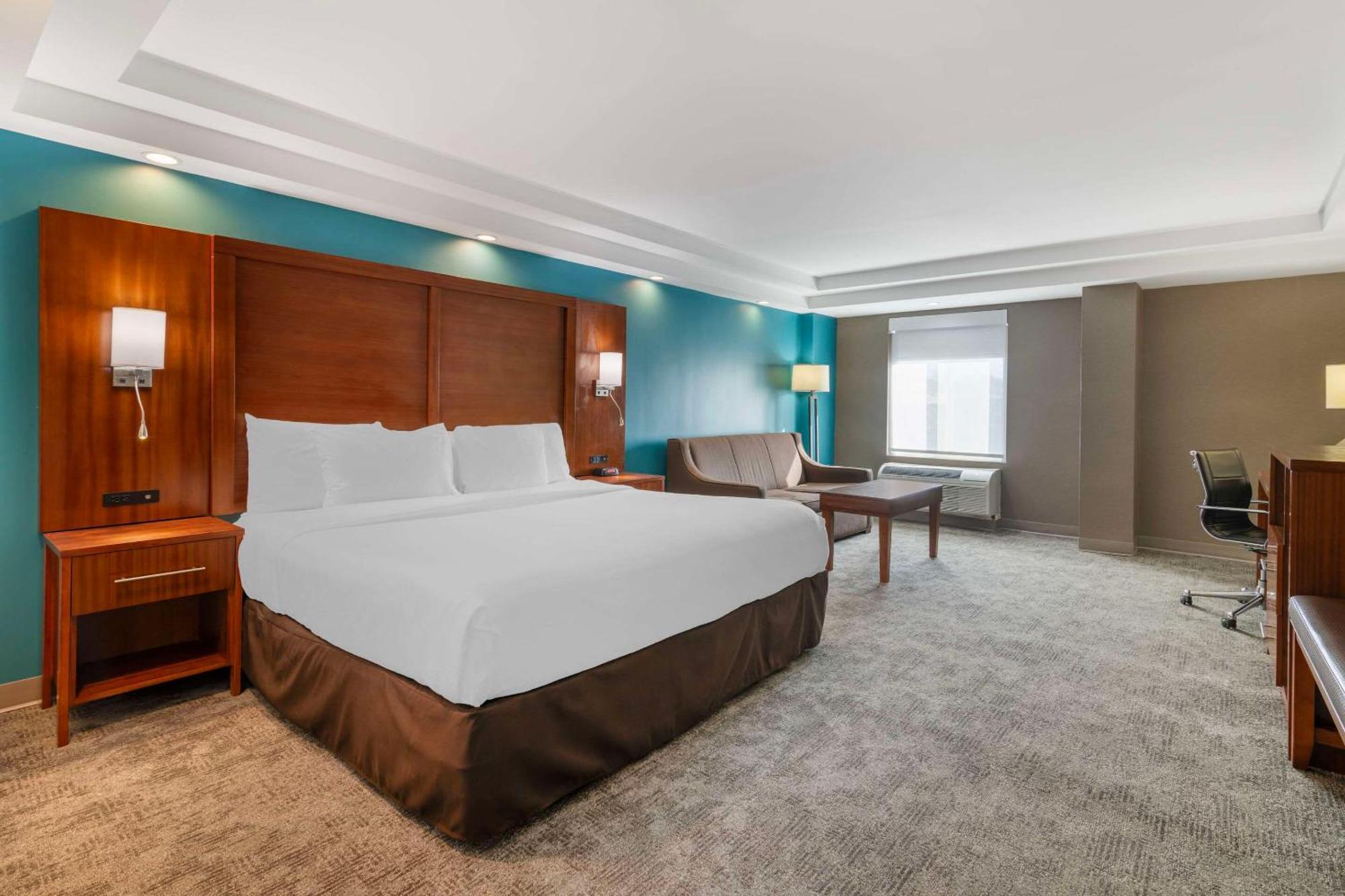 Comfort Inn Airport Manchester Bagian luar foto