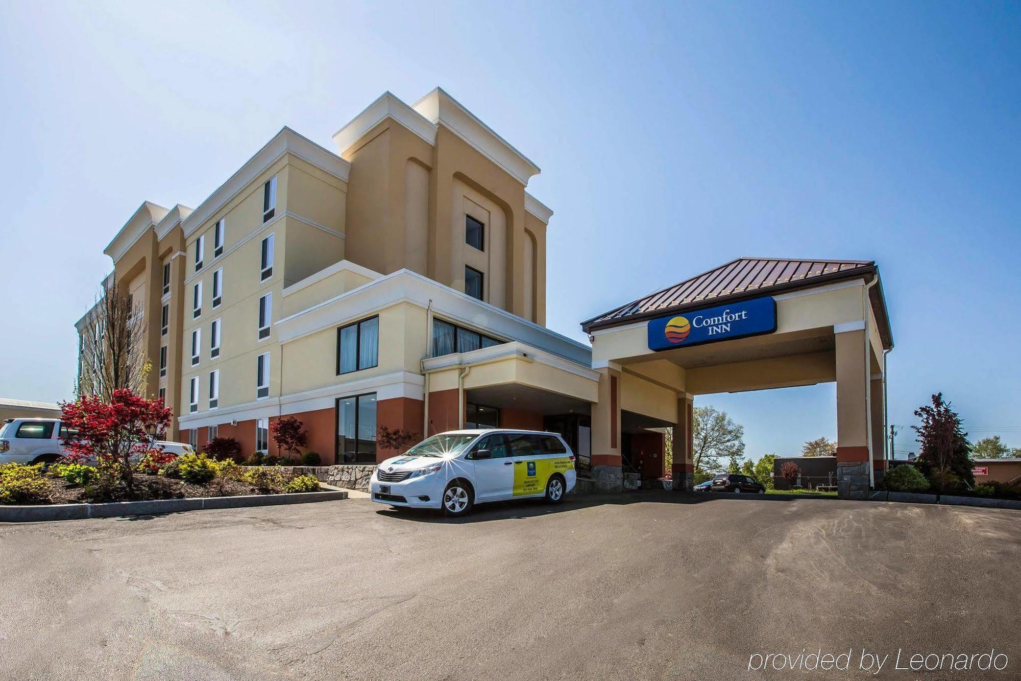 Comfort Inn Airport Manchester Bagian luar foto