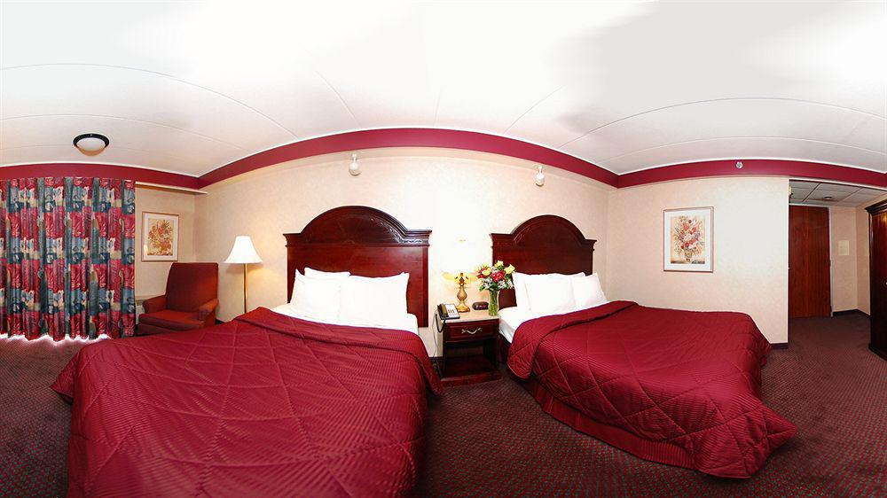 Comfort Inn Airport Manchester Bagian luar foto